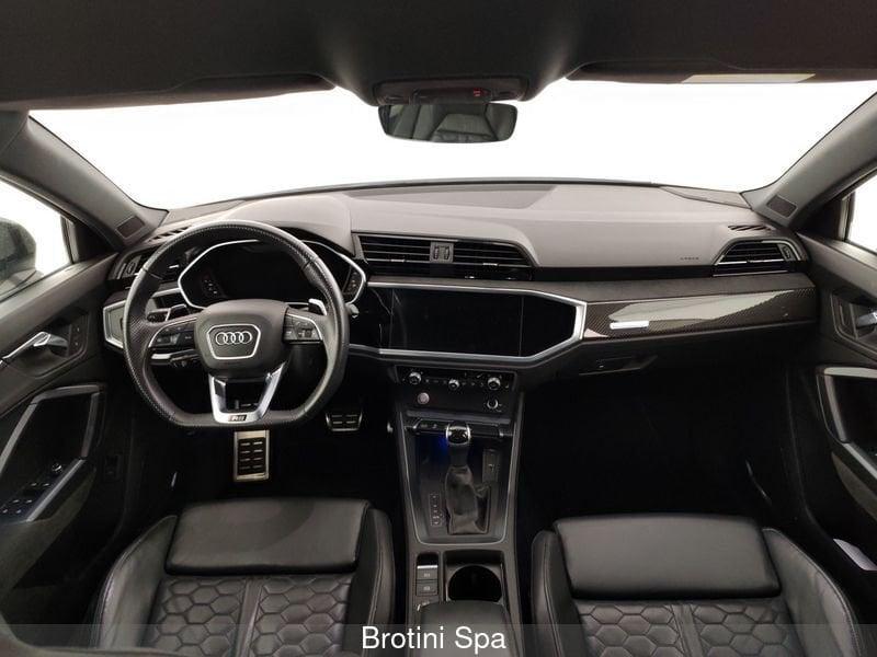 Audi Q3 RS Q3 quattro S tronic
