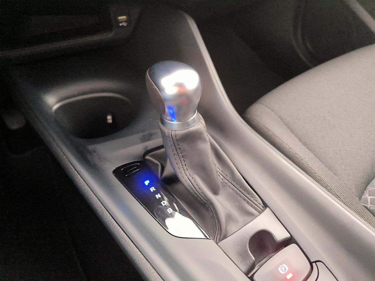 Toyota C-HR 1.8h business e-cvt