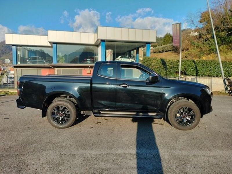 Isuzu D-Max N60 D-MaX N60 1.9 Space Cab FF 4X4 A/T con Shutter lid!!