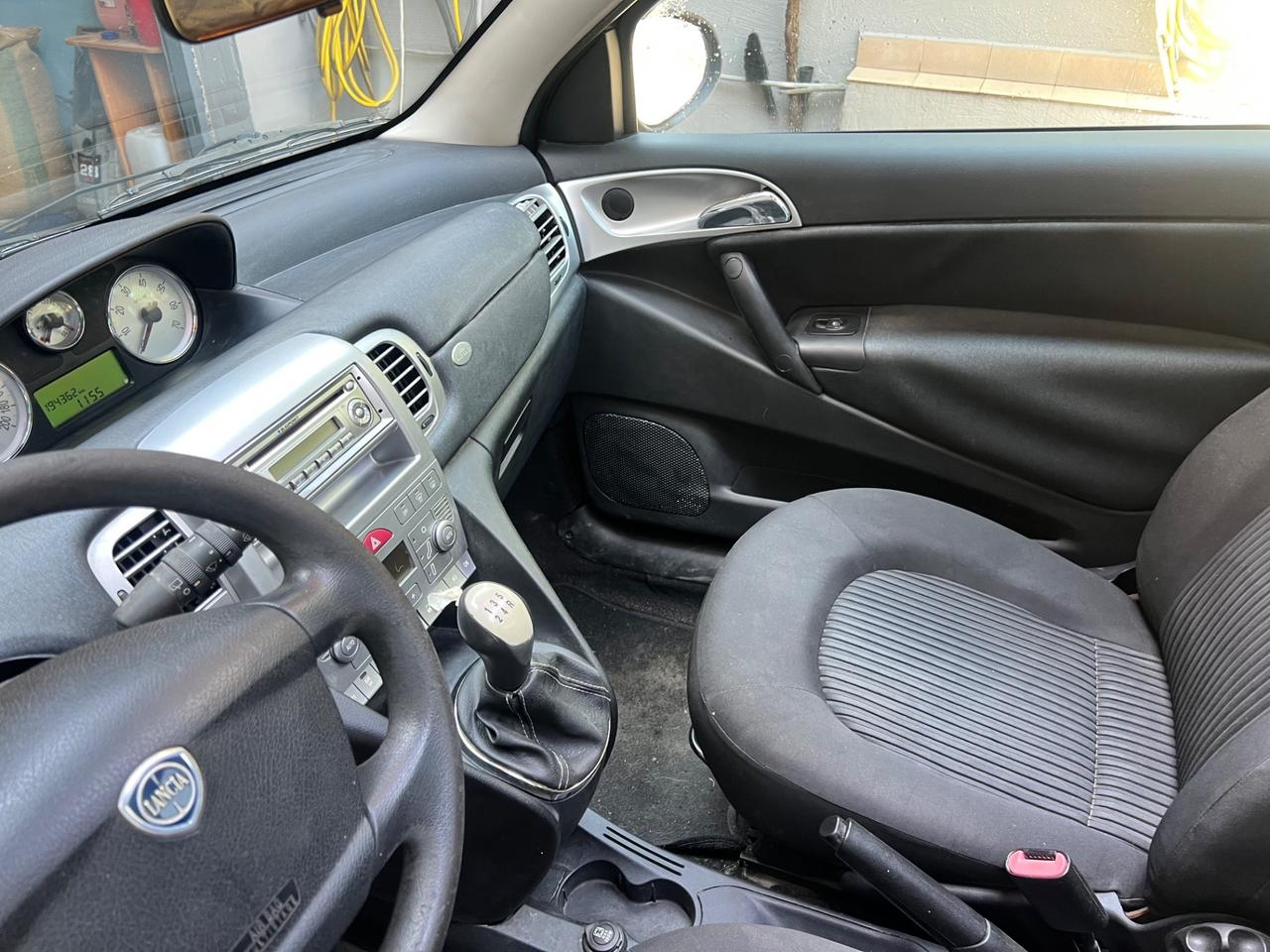 Lancia Ypsilon 1.3 MJT 75 CV Tetto apribile