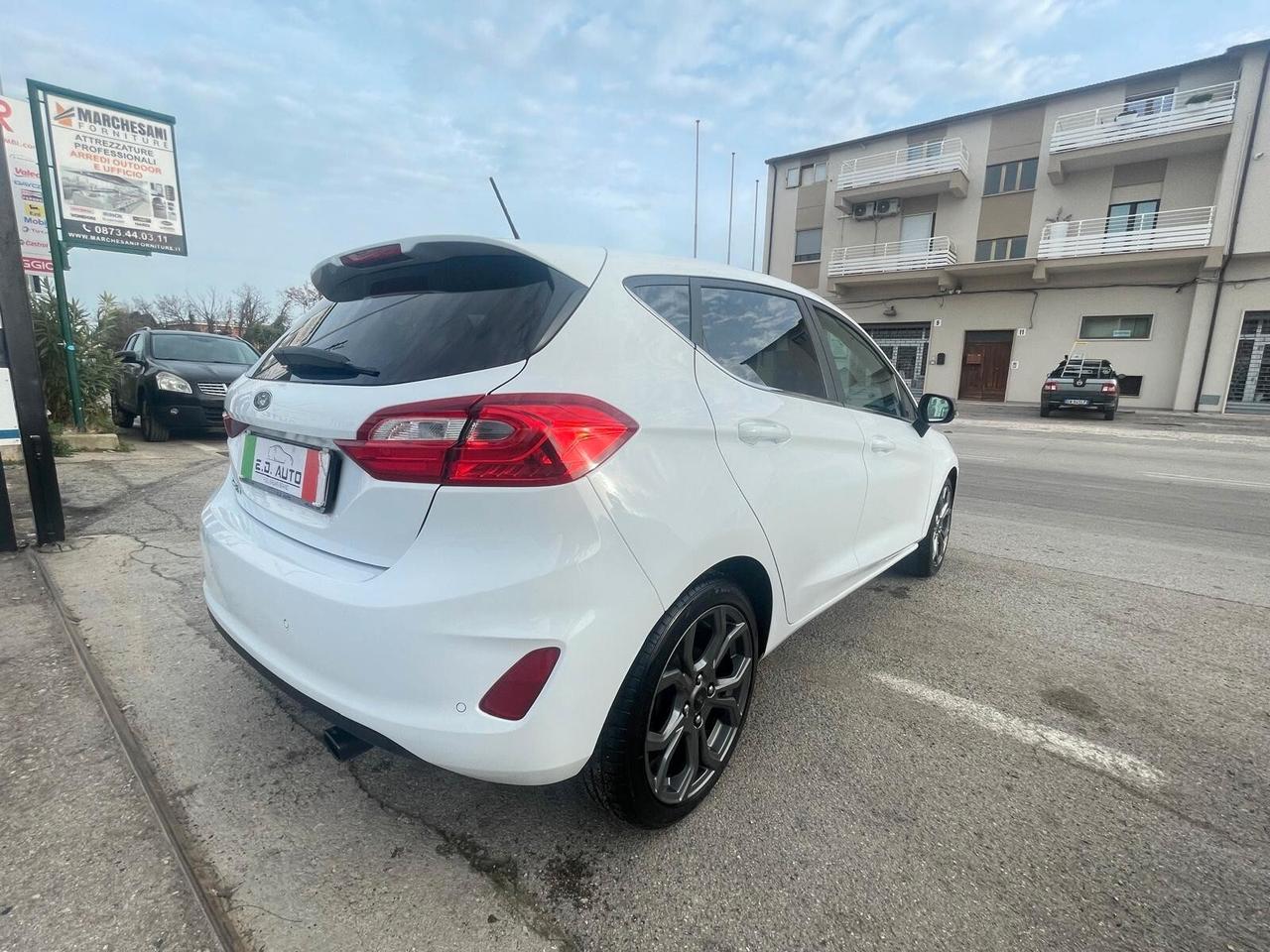 Ford Fiesta 1.5 EcoBlue 5 porte Connect