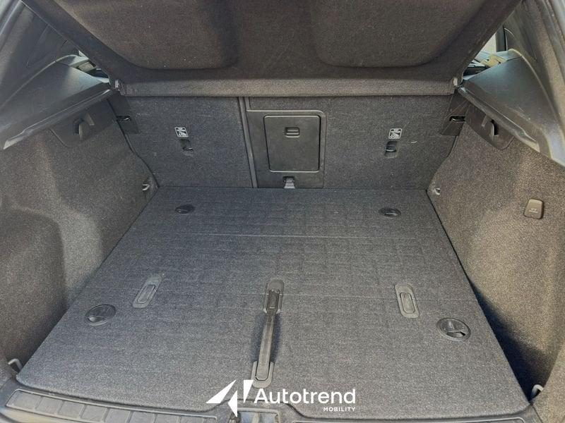 Volvo XC40 T2 129 CV Automatico Core N1 Autocarro