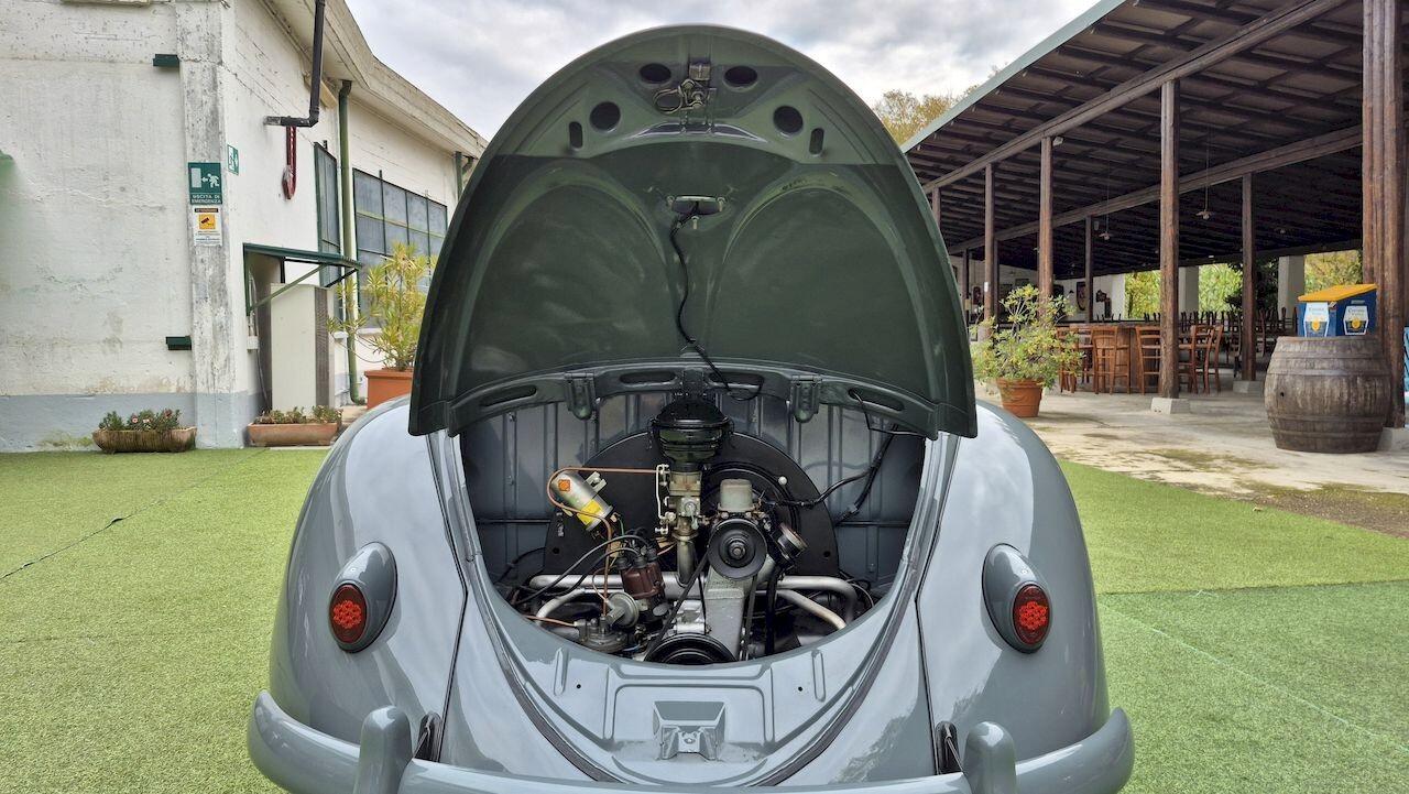 Volkswagen Maggiolino “Ovalino“ Standard Ragtop Sunroof - 1957