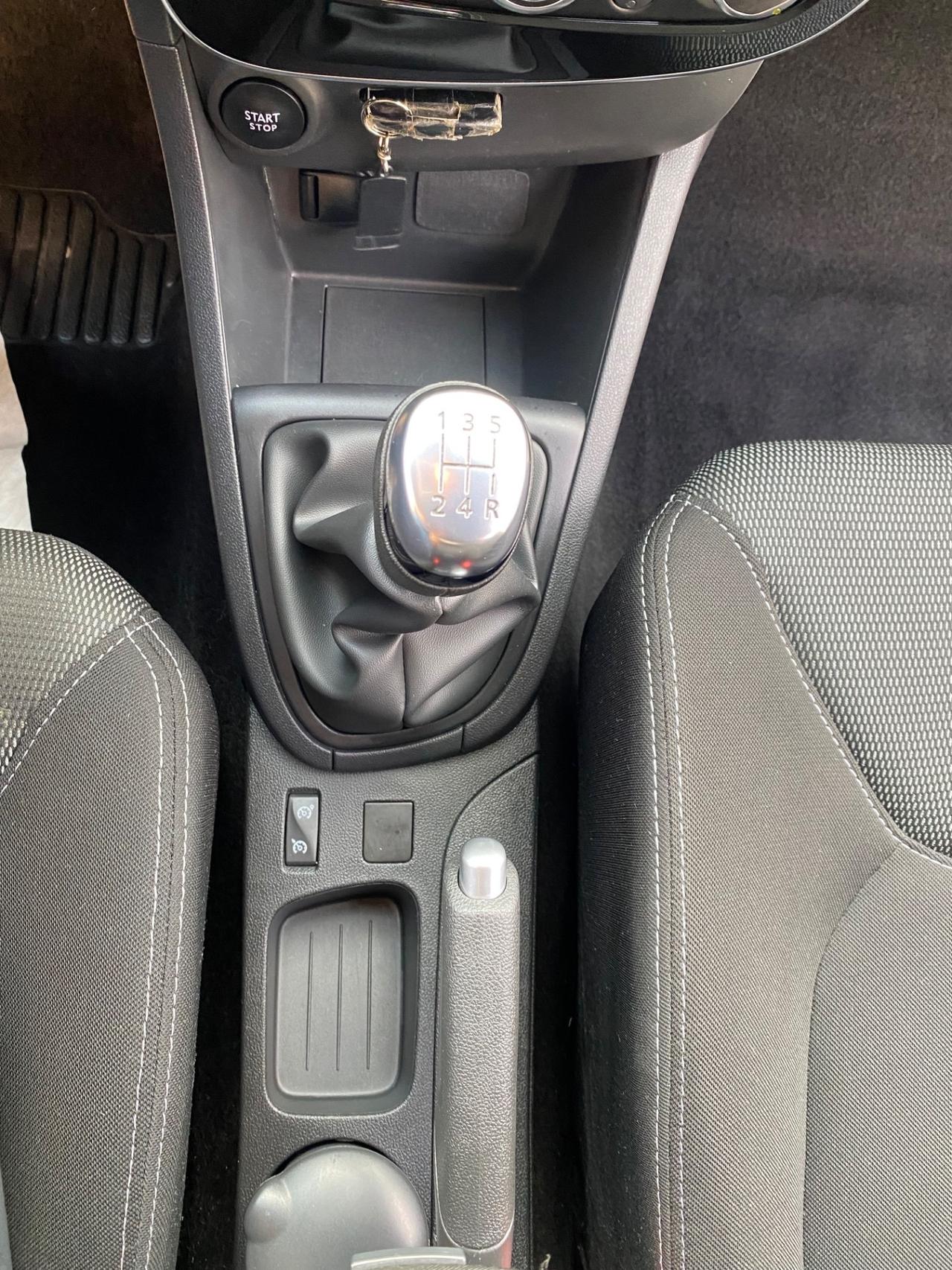Renault Clio 1.2 75CV 5 porte Life NEOPATENTATI!!!