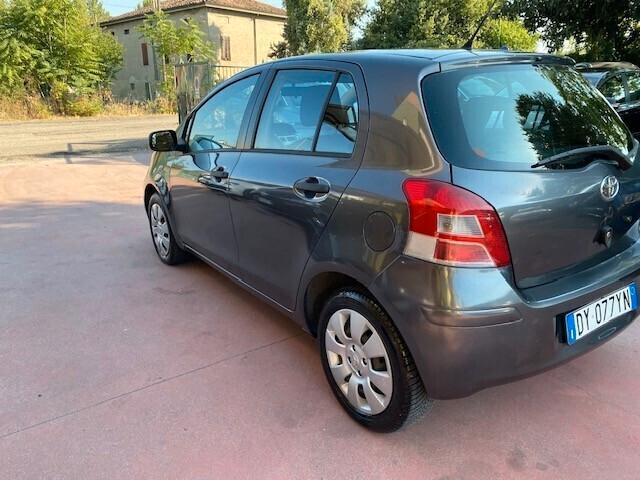 Toyota Yaris 1.0 5 porte, UNIPROPRIETARIO , OK NEOPATENTATI!!