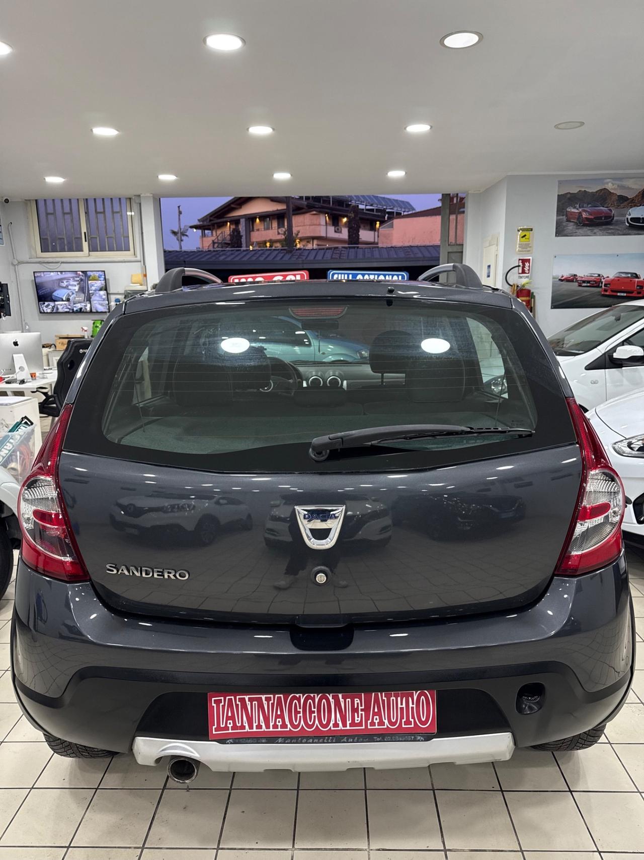 Dacia Sandero Stepway 1.6 gpl 2012 nuova