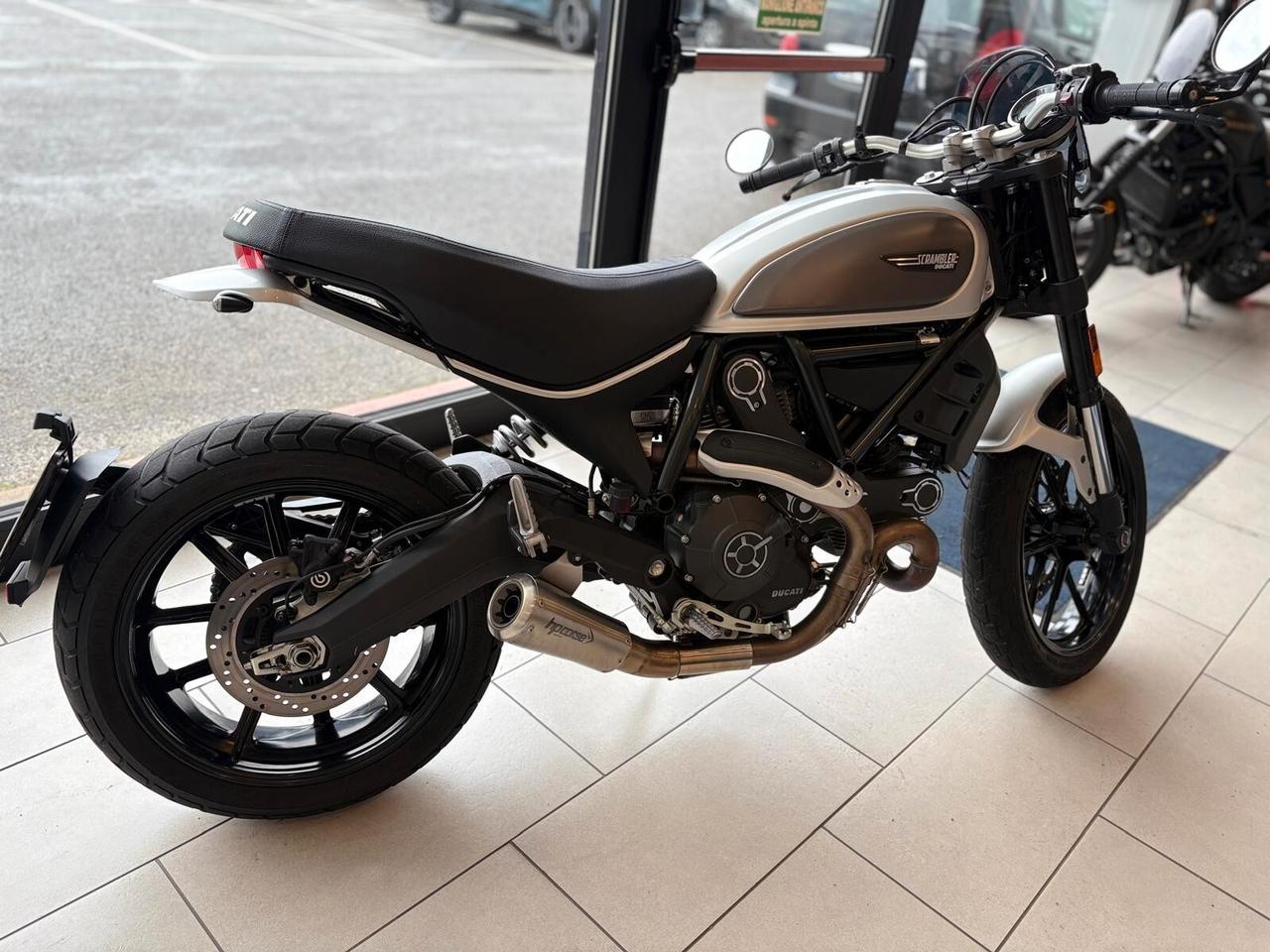 Ducati Scrambler 800 ICON HP CORSE
