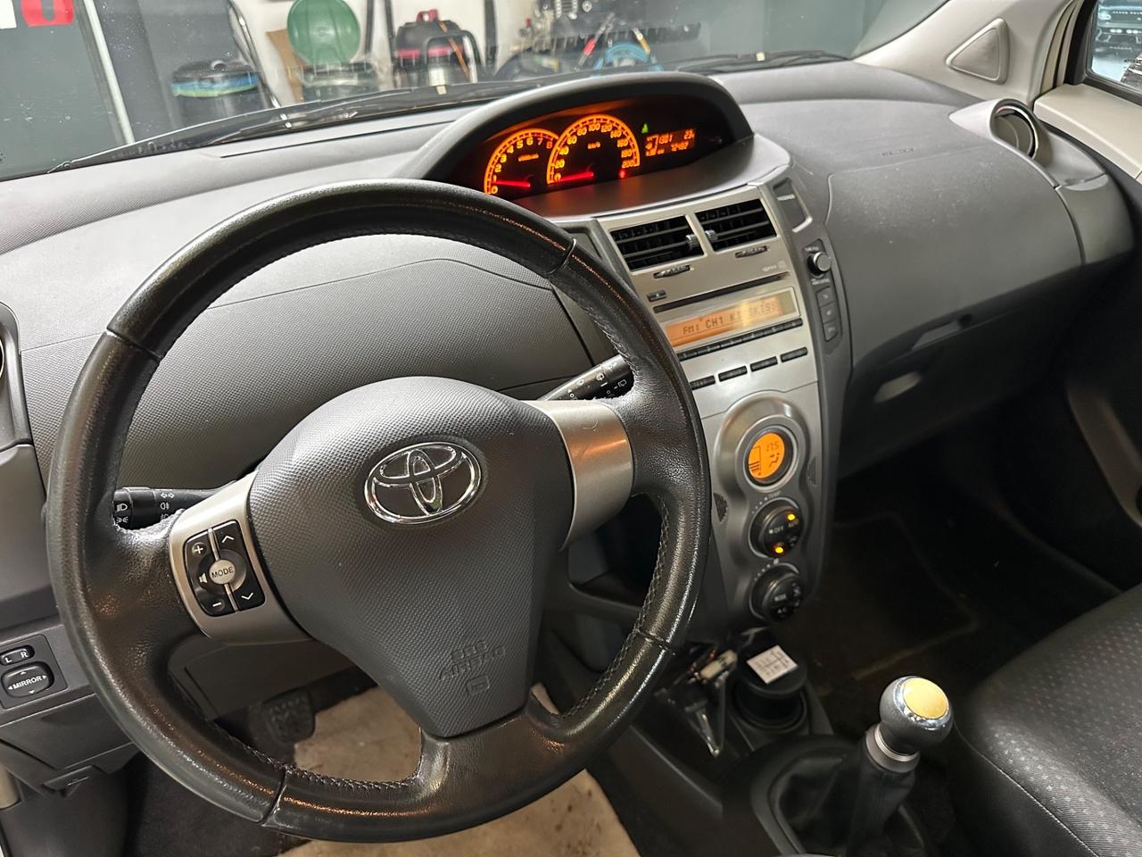 Toyota Yaris 1.0 5 porte Sol -SOLO 72.400KM-