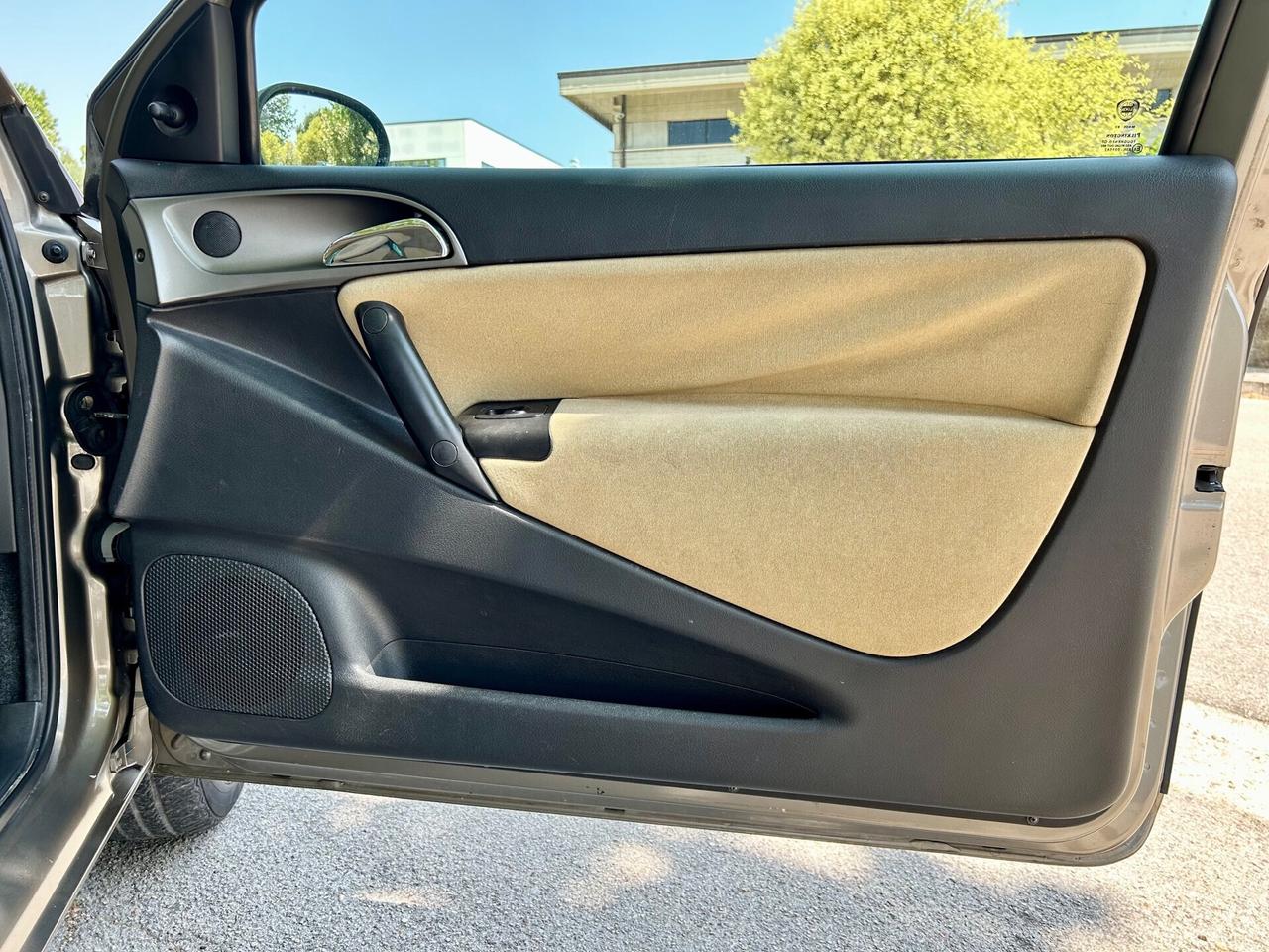 Lancia Ypsilon 1.2 Oro berlina 2 volumi - APPENA TAGLIANDATA - OK NEOPATENTATI