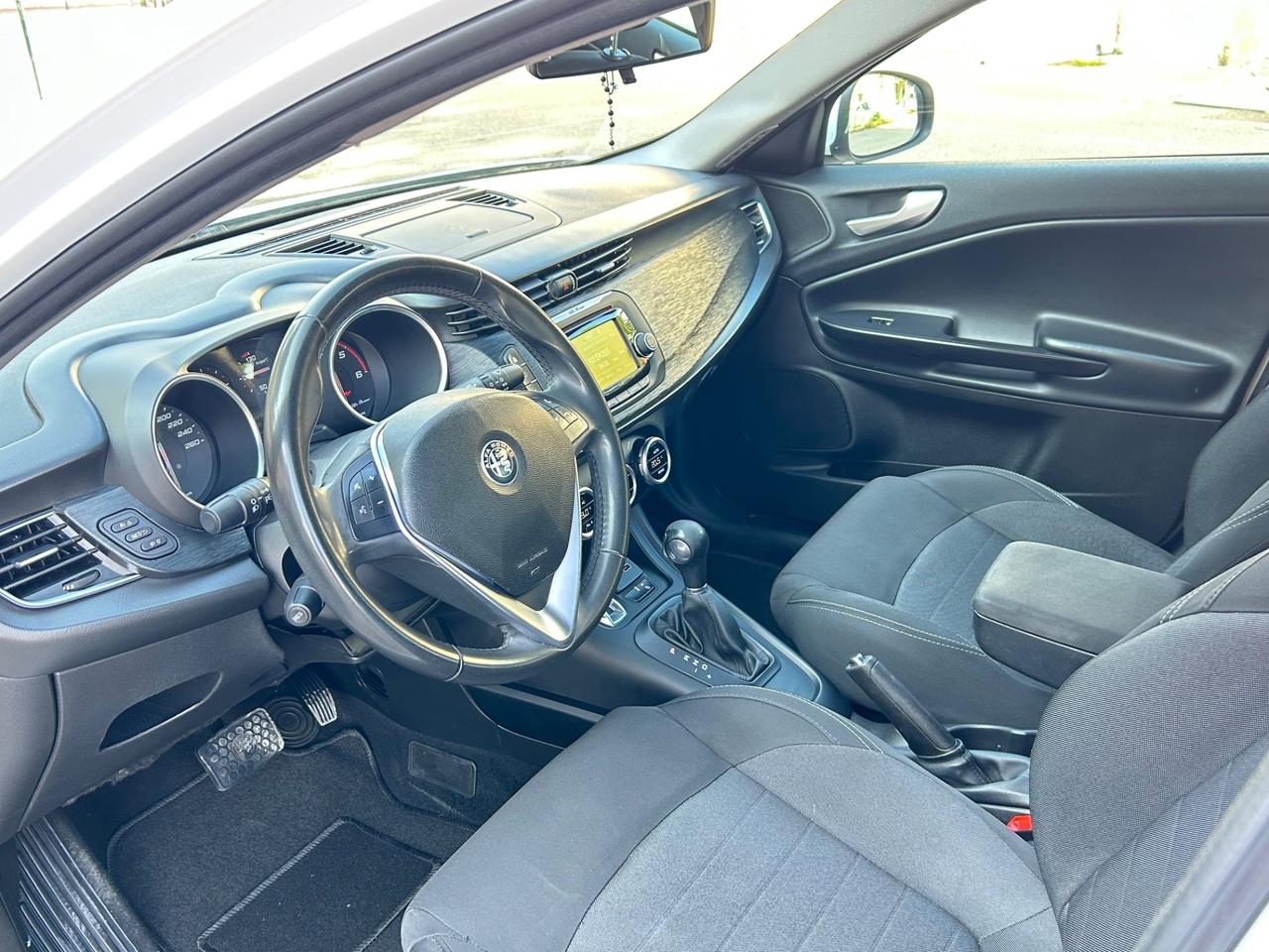 Alfa Romeo Giulietta 1.6 JTDm Automatica 120 CV