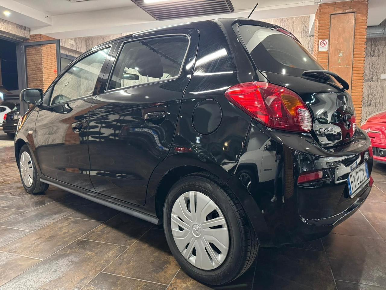 Mitsubishi Space Star 1.0 Invite