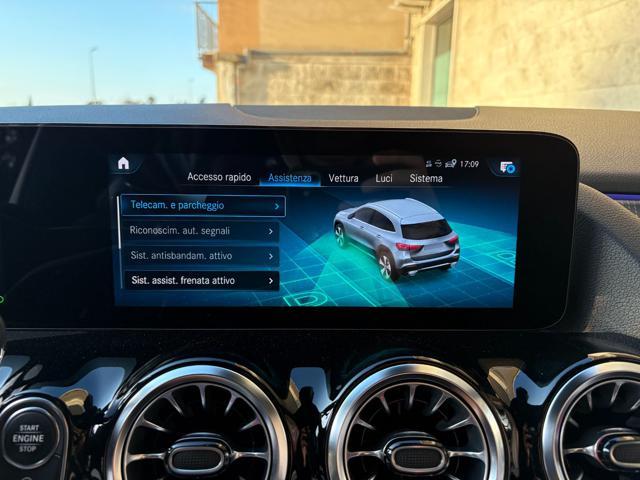 MERCEDES-BENZ GLA 180 d Automatic Sport Plus Pack Night-LUCI AMBIENTE