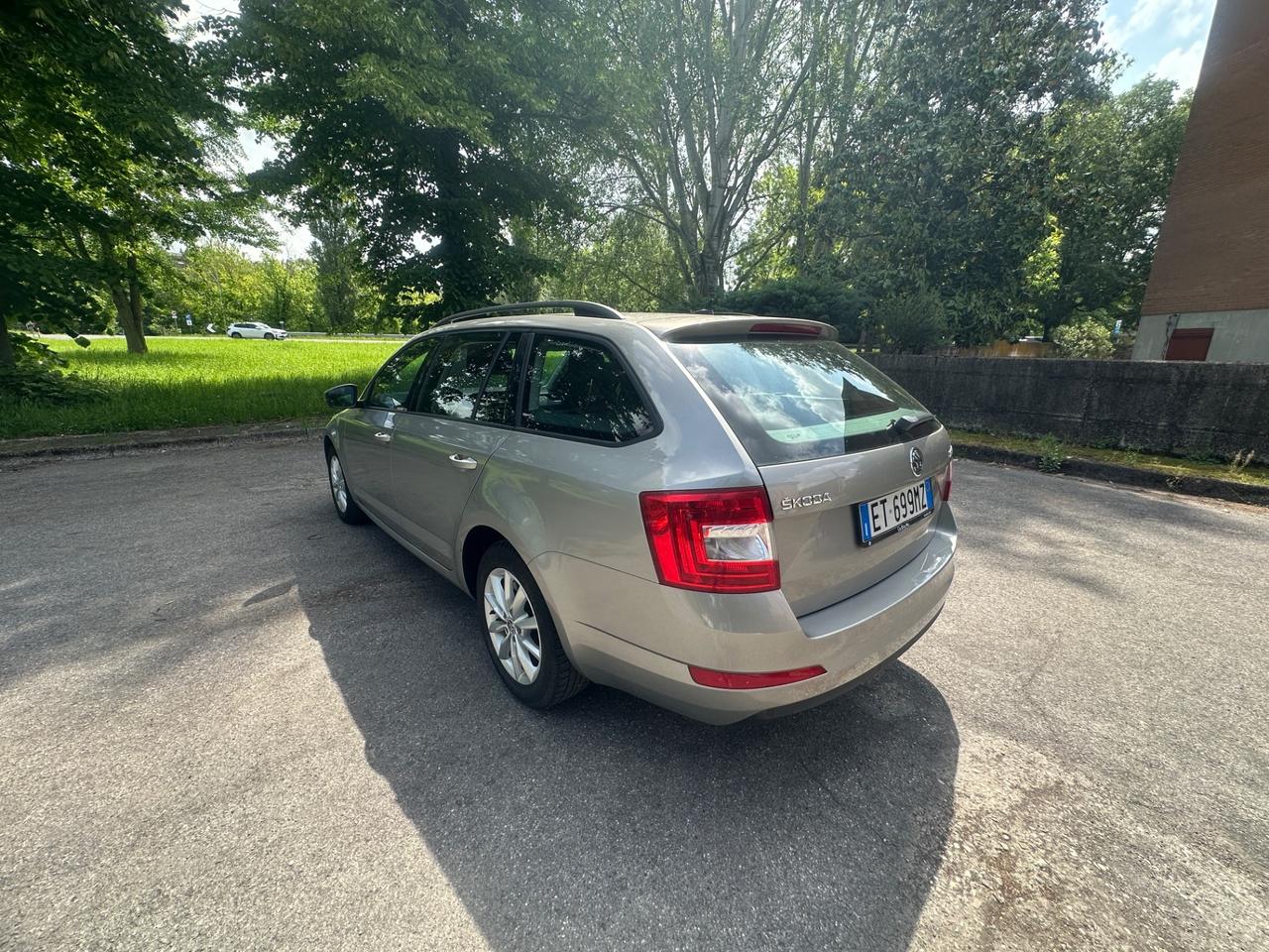 Skoda Octavia 1.6 TDI CR 105 CV Elegance