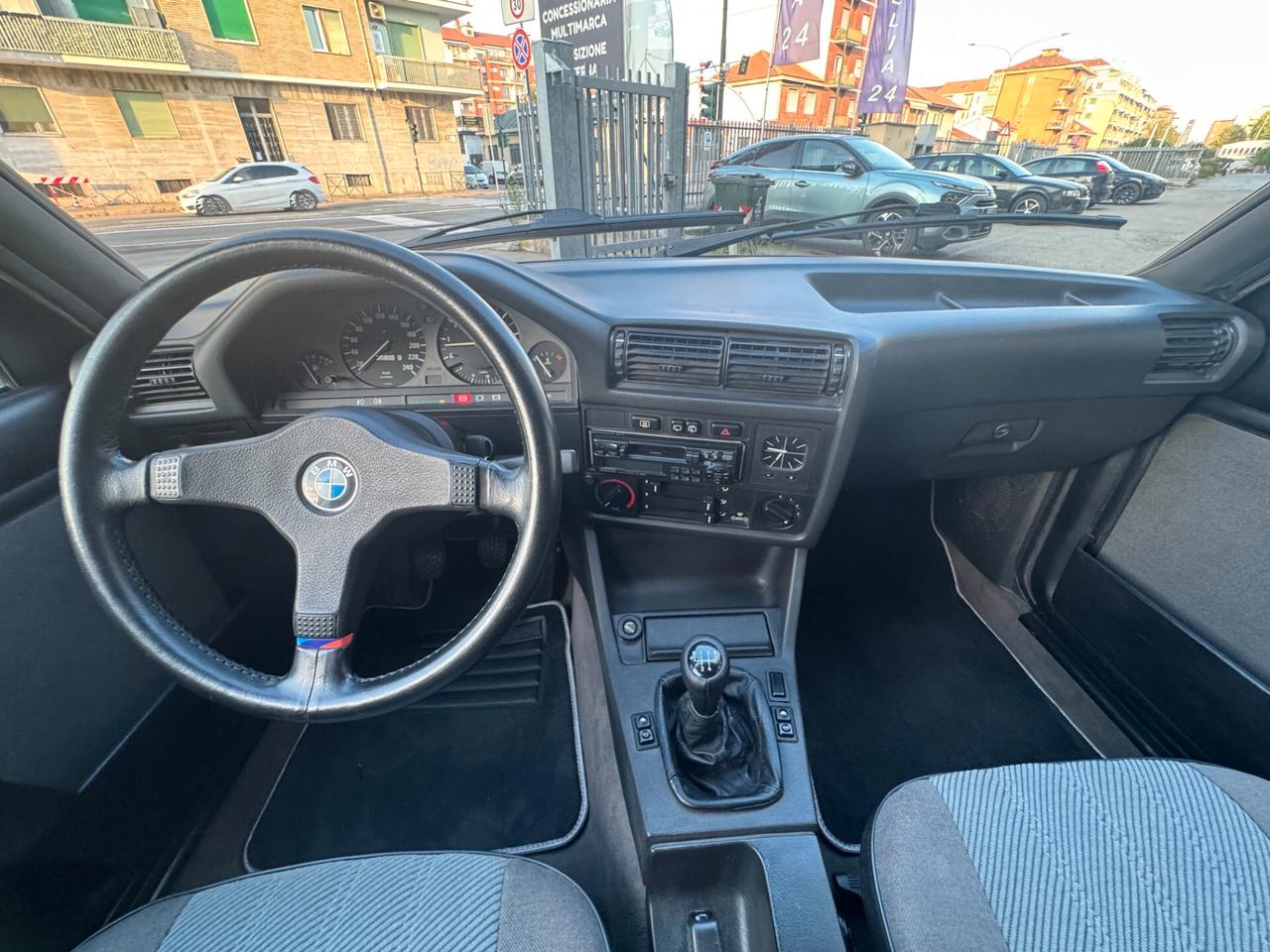 Bmw E30 320i Touring 6 cilindri UNICOPROPRIETARIO