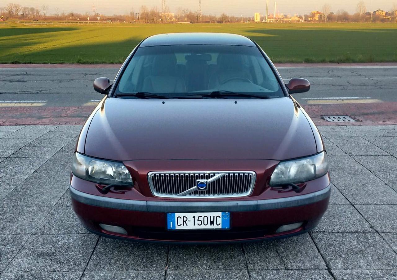 Volvo V70/XC70 V70 2.4i 20V cat Bi-Fuel Metano