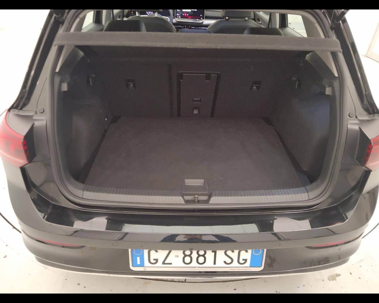 VOLKSWAGEN Golf VIII 2024 - Golf 2.0 tdi Style 150cv dsg