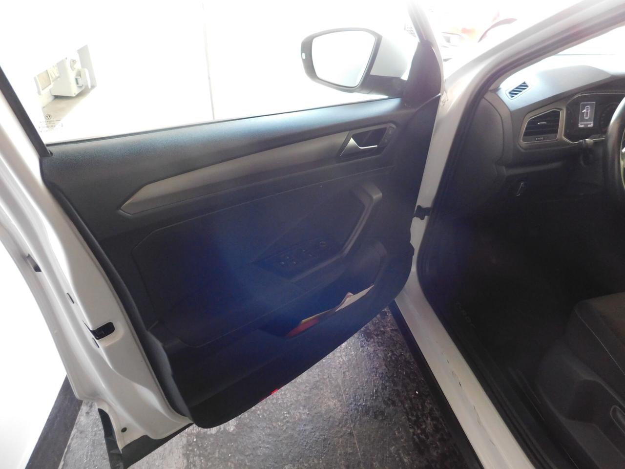 Volkswagen T-Roc 1.6 TDI SCR Business BlueMotion Technology