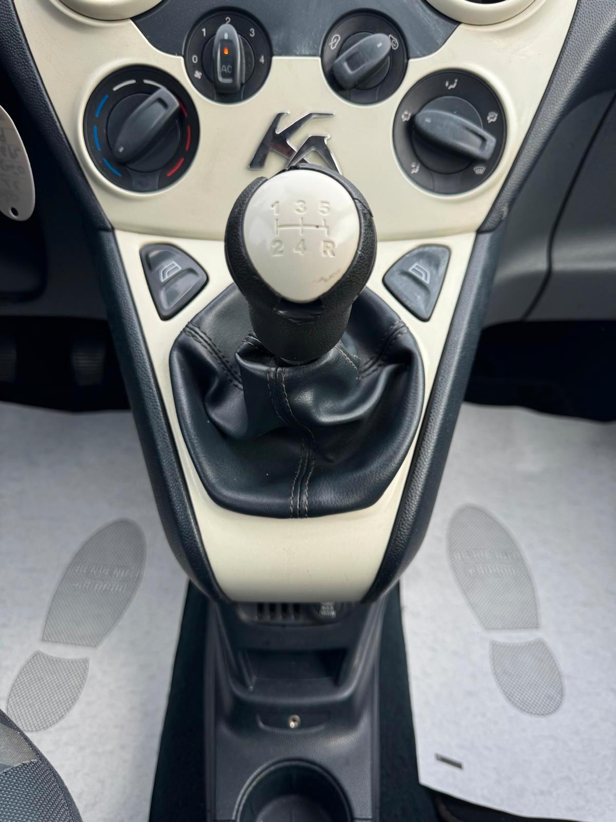 Ford Ka 1.2 BENZ 8V 69CV DURATEC 2009