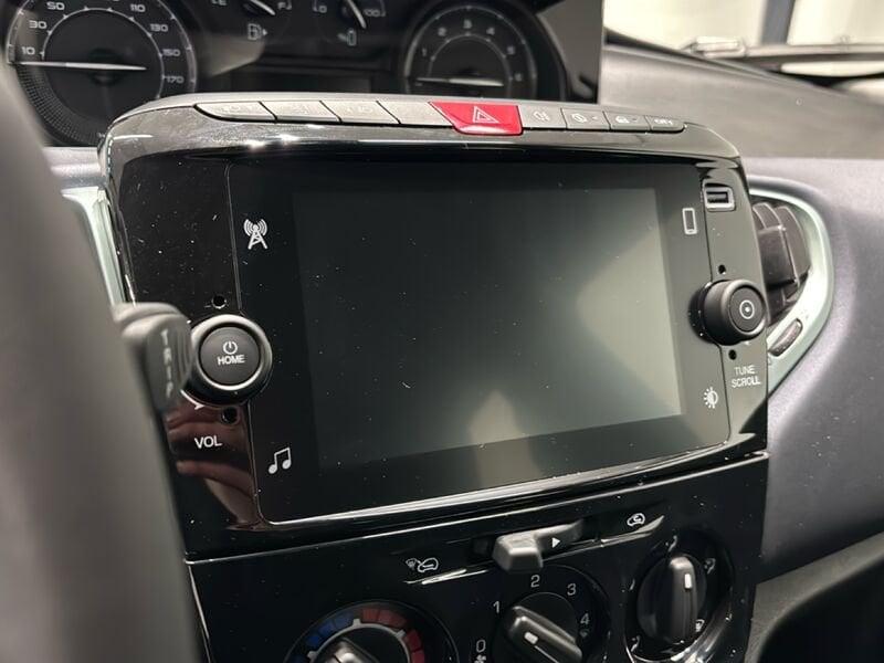 Lancia Ypsilon Ypsilon 1.0 FireFly 5 porte S&S Hybrid Platino