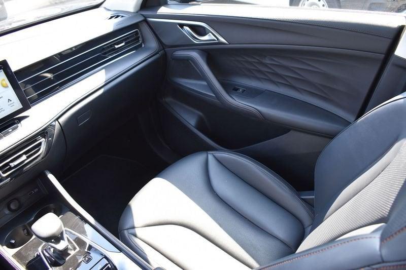 MG HS 1.5 T Luxury AT