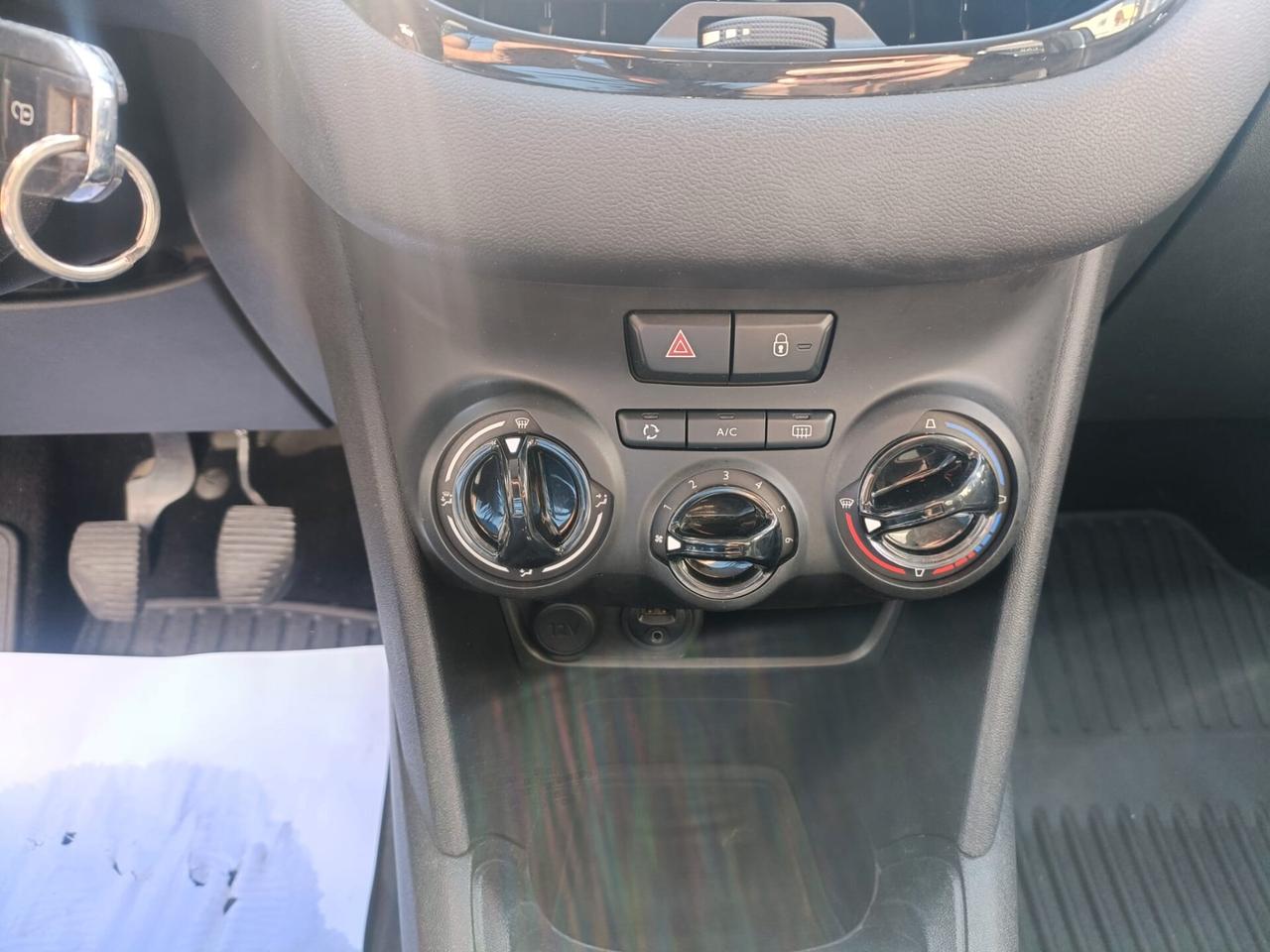 Peugeot 208 1.4 HDi 68 CV 5 porte Active