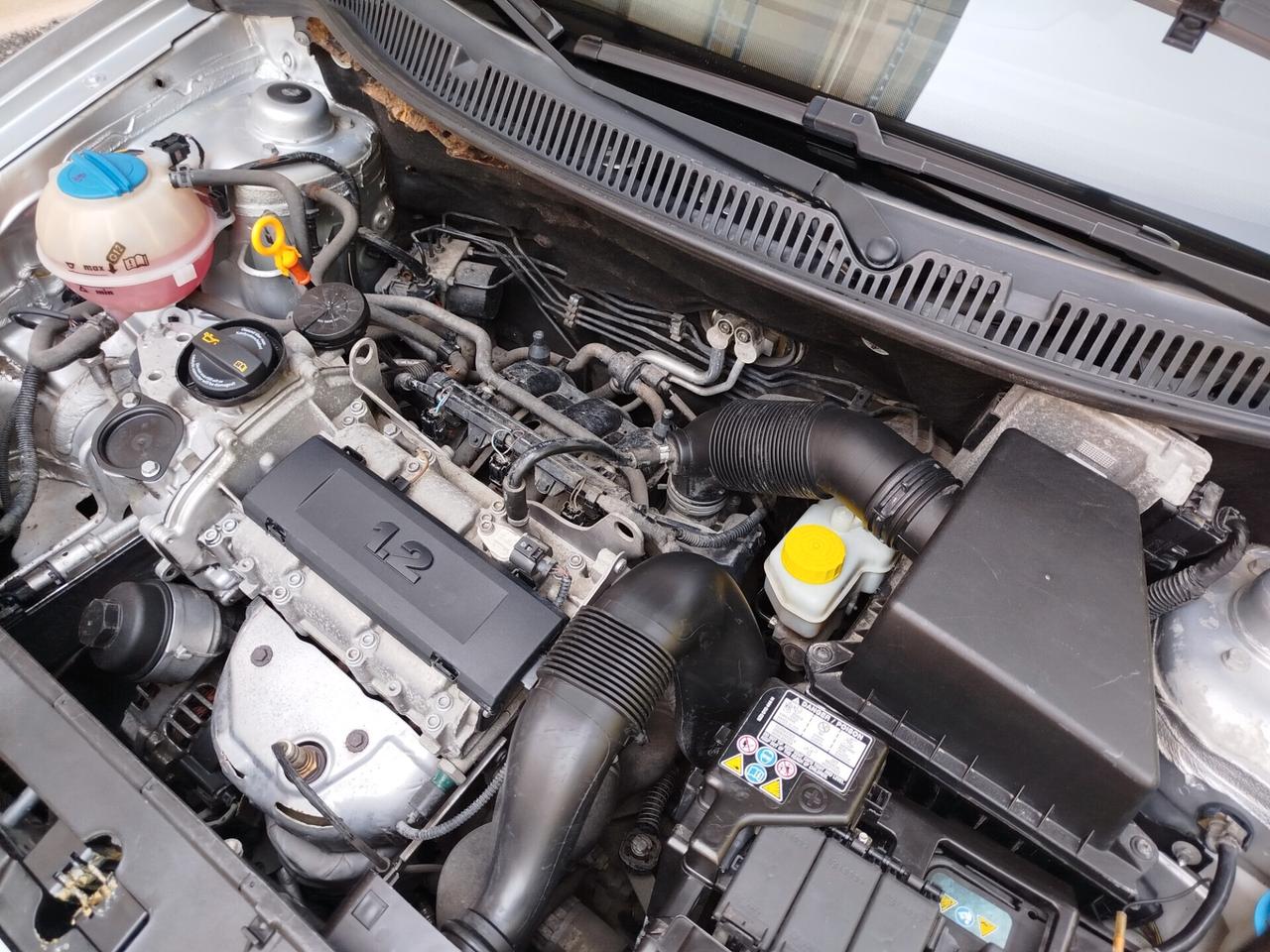 Volkswagen Polo 1.2 BENZINA 70cv / 61.000km / TAGLIANDI