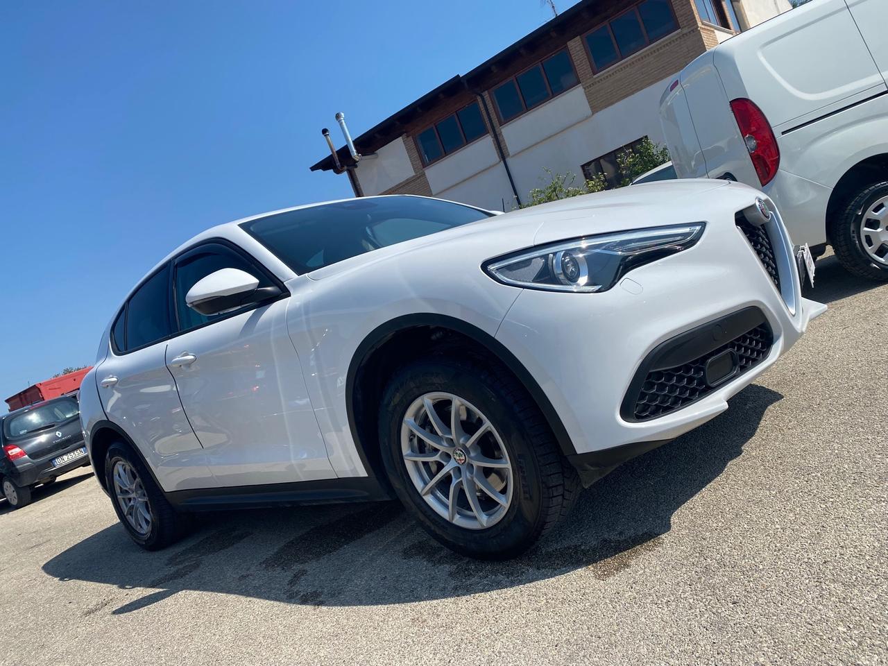 Alfa Romeo Stelvio 2.2 Turbodiesel 190 CV AT8 Q4 Business