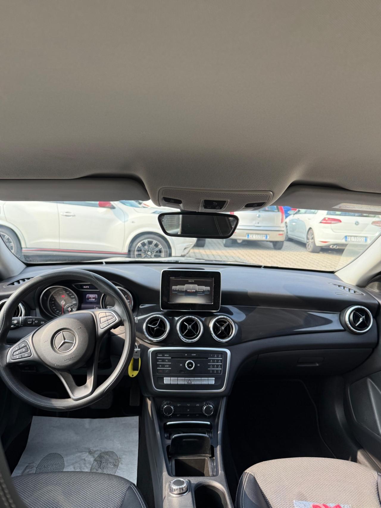 Mercedes-benz CLA 180 d Automatic Premium