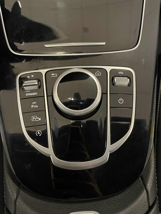 MERCEDES-BENZ E 220 d Auto *pelle/navi/led/pdc/telec/luci int*