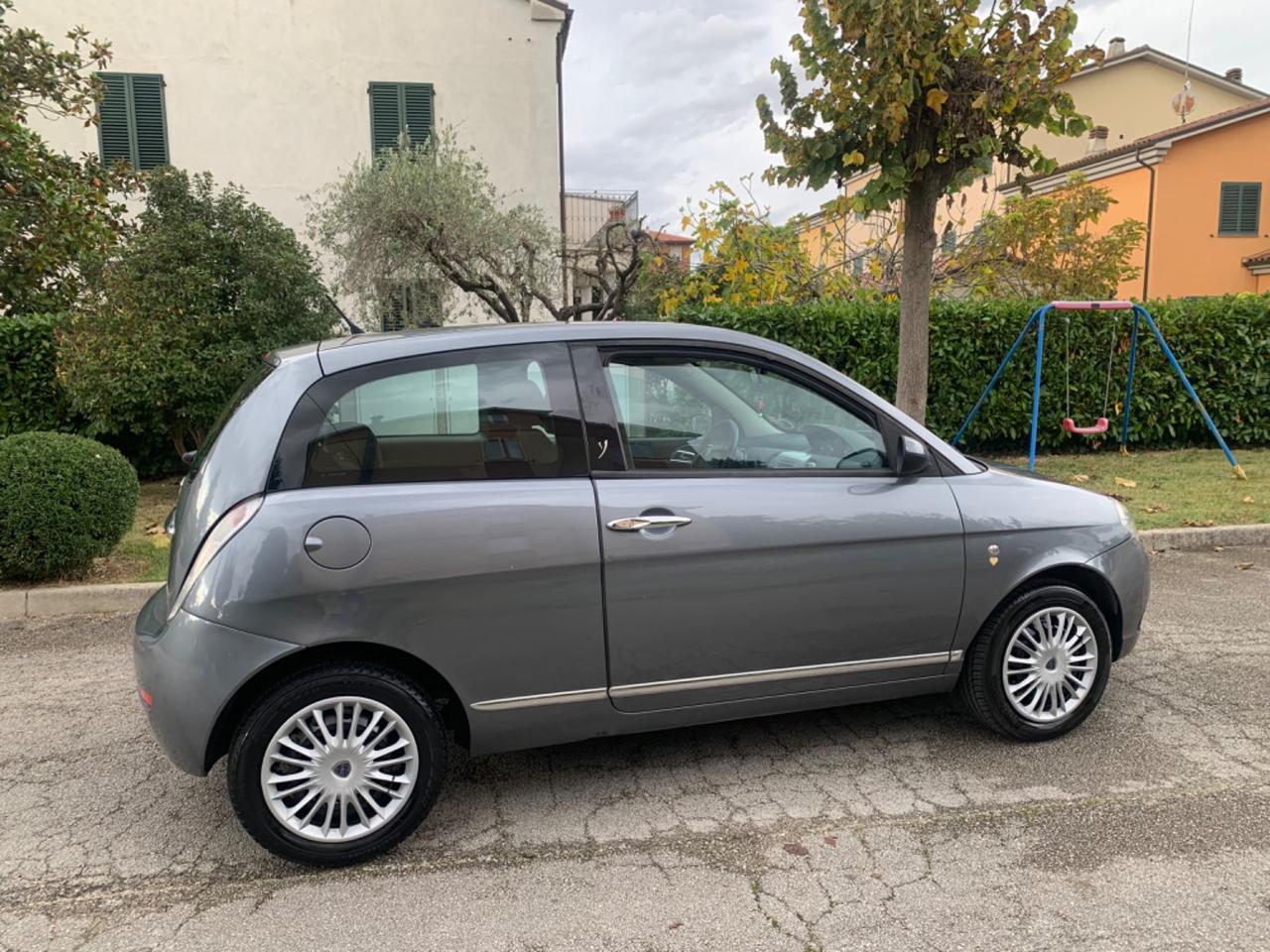 Lancia Ypsilon 1.2 modamilano restailing