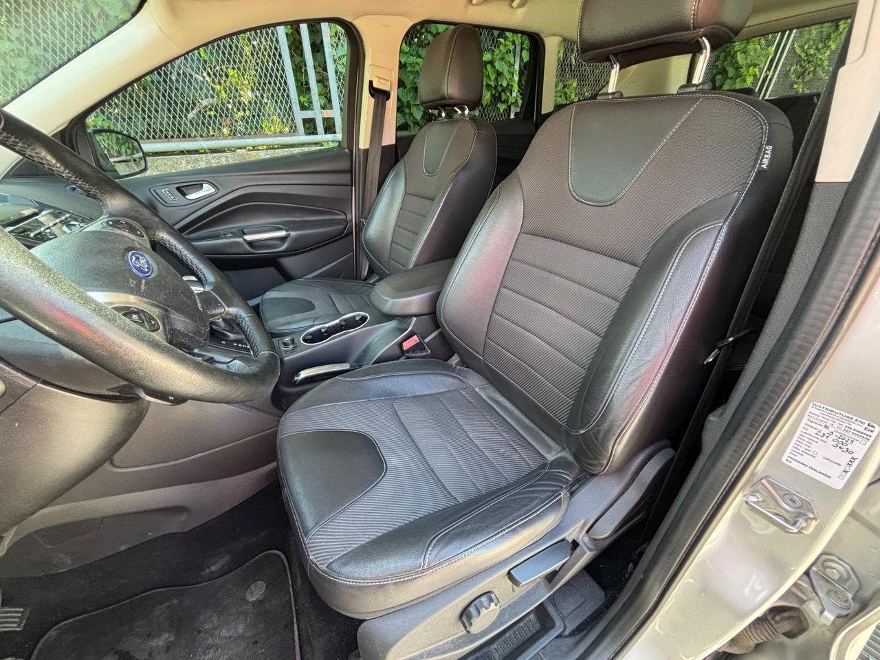 Ford Kuga 2.0 TDCI 163 CV 4WD Powershift Titanium