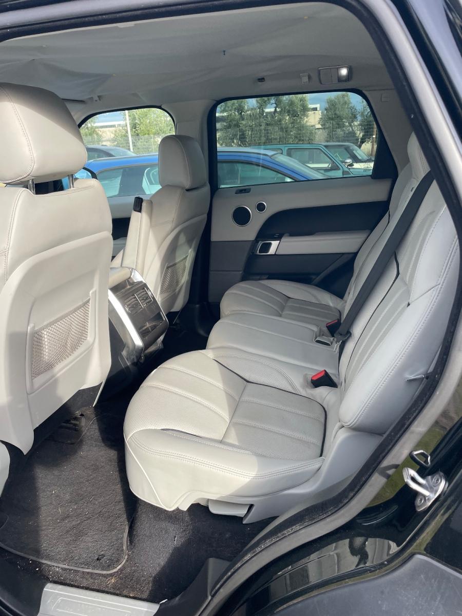 LAND ROVER - Range Rover Sport - 3.0 TDV6 HSE Dynamic