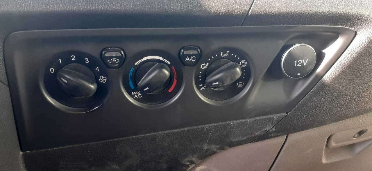 Ford transit custom 2017 - 2.0tdci 6 posti Lb automobili
