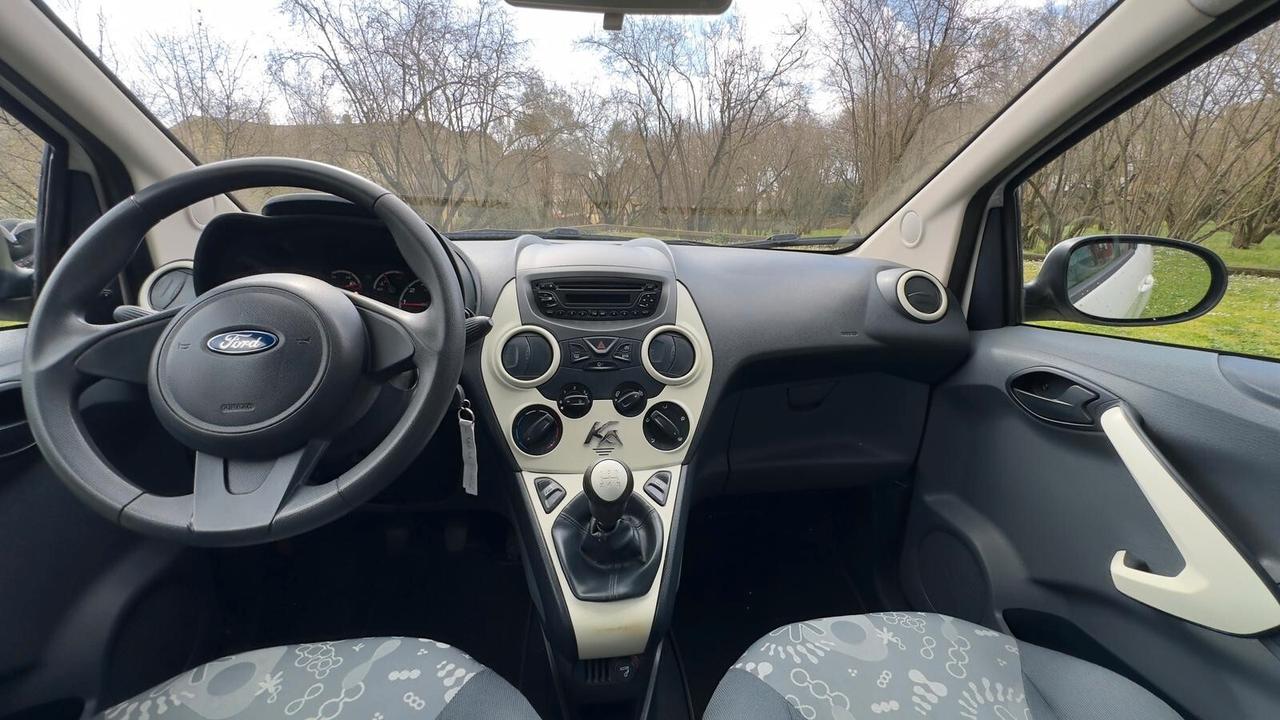 Ford Ka 1.2 Gpl 2012 56.000KM Neopatent LEGGI TESTO