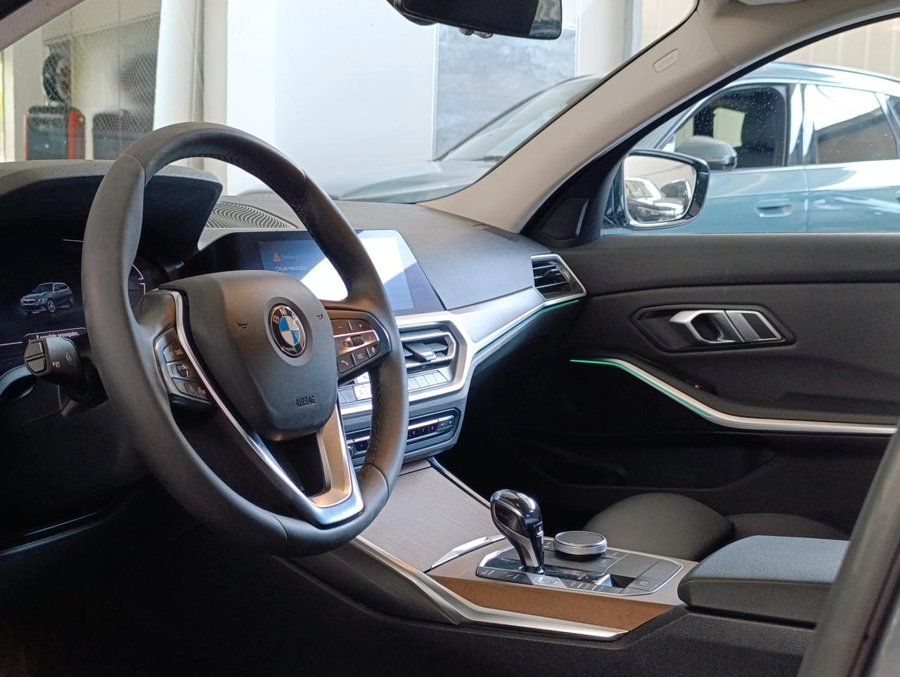BMW 320 d Touring mhev 48V xdrive Sport auto