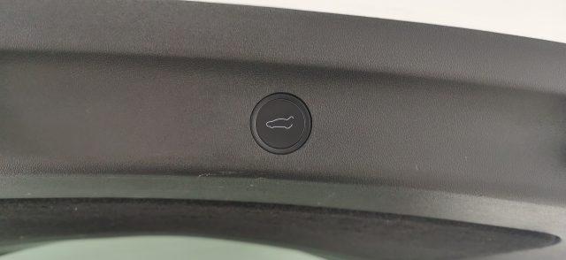 TESLA Model Y Performance Dual Motor AWD -con Autopilot avanzato