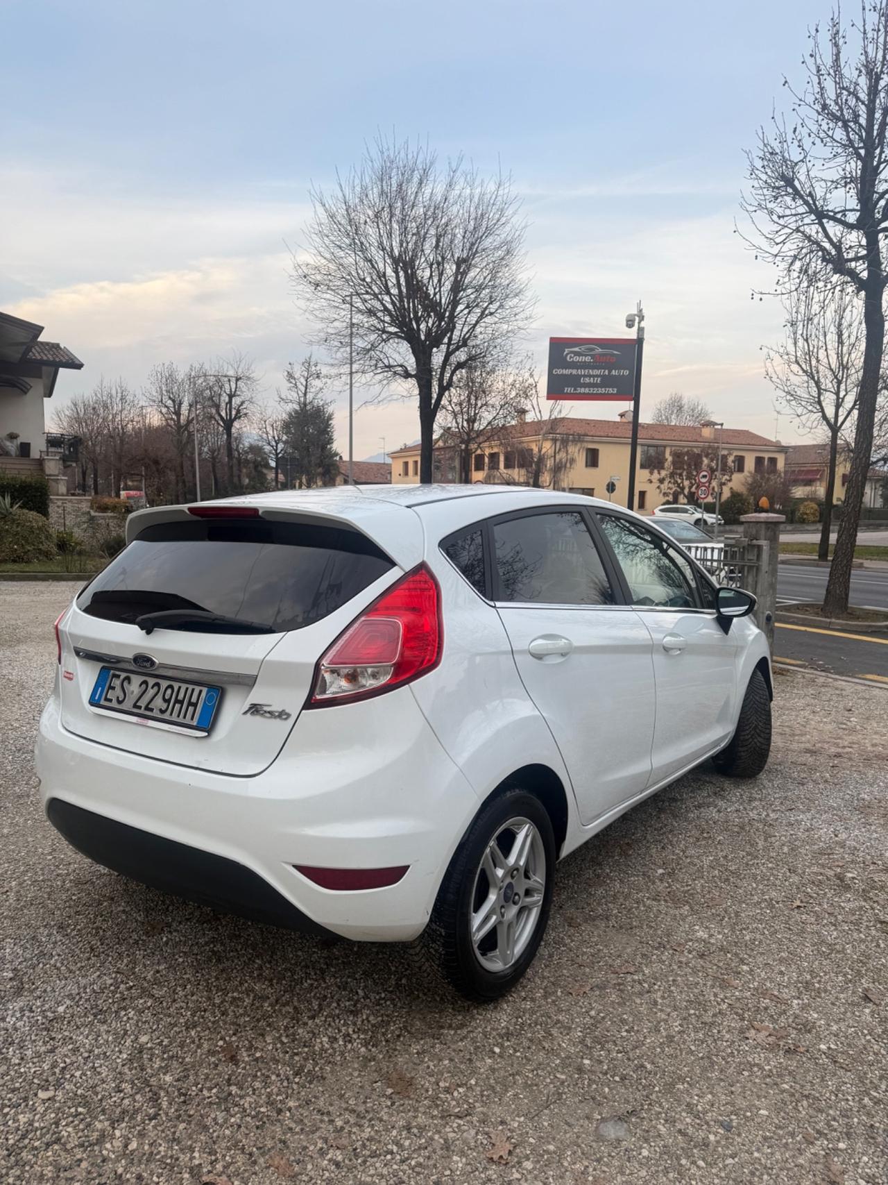 Ford Fiesta 1.4 5p. Bz.- GPL Titanium