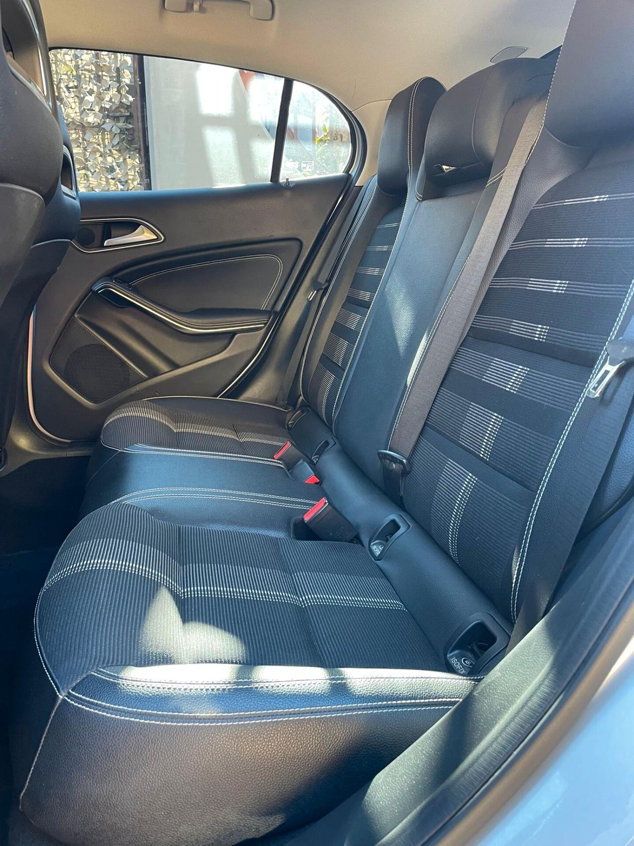 Mercedes-benz GLA 200 d Automatic Premium