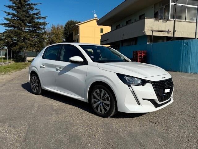 Peugeot 208 1.2 75 cv ok neopatentati
