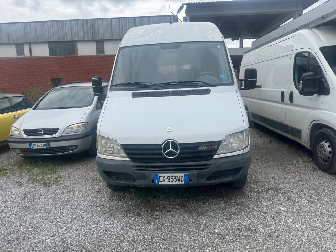 Mercedes Benz 17 posti motore nuovo