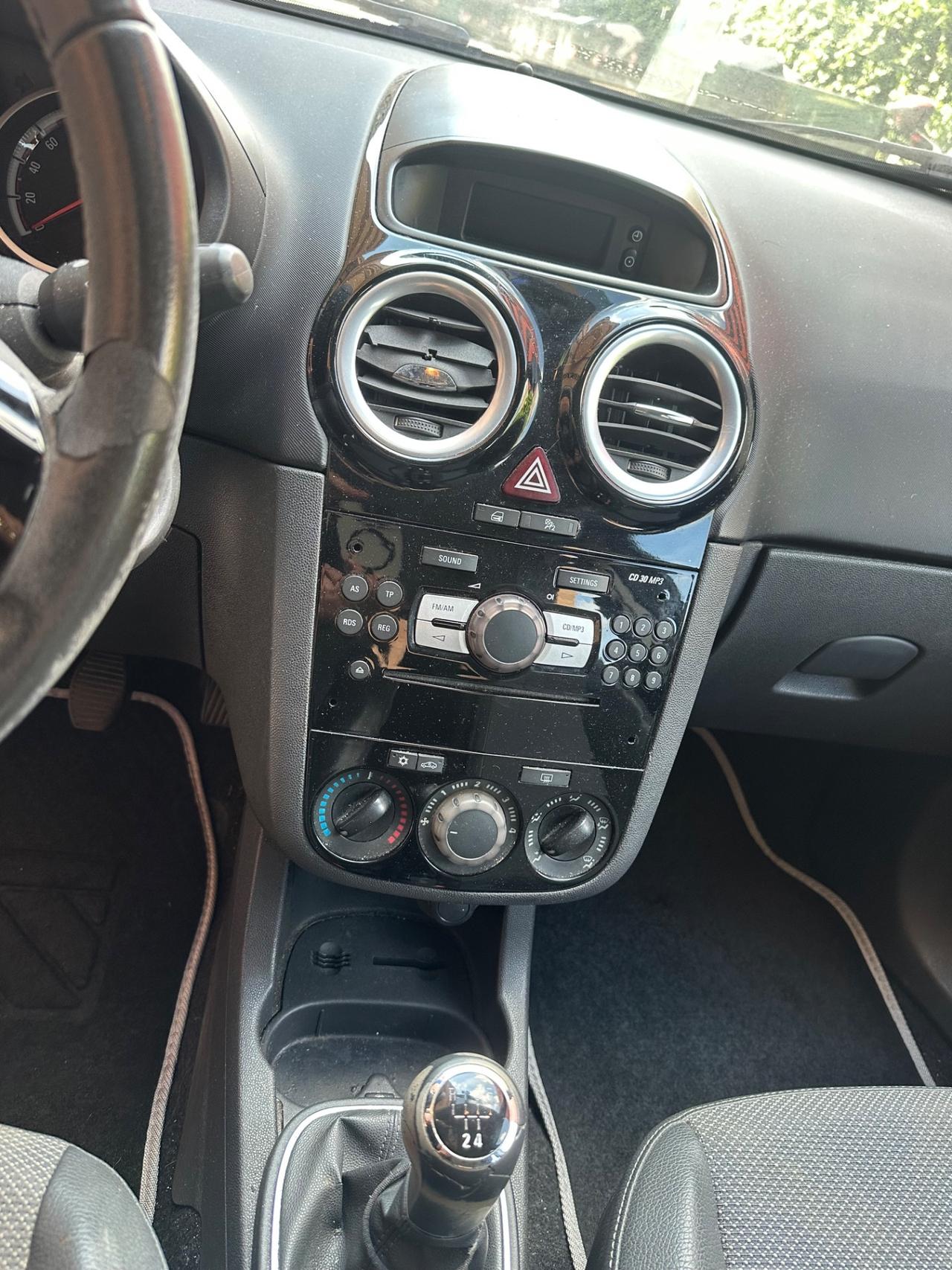 Opel Corsa 1.2 5 porte Easytronic Enjoy