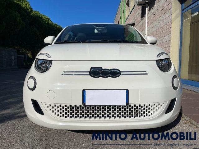 FIAT 500e E 42 kWh ACTION AUTOMATICA ADATTA NEOPATENTATI