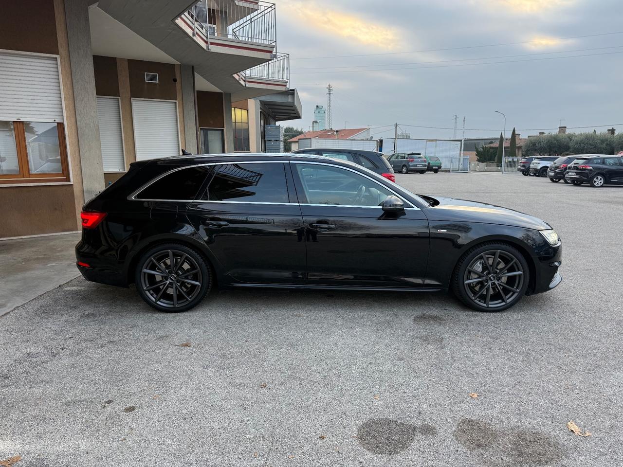 Audi A4 S-Line Avant 3.0 TDI quattro S tronic