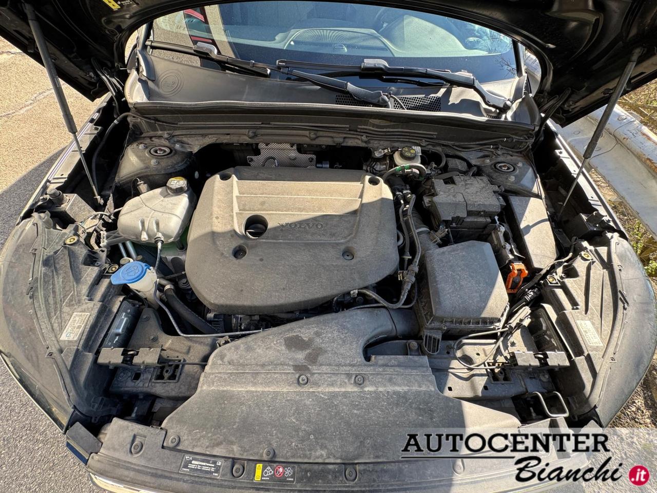 Volvo XC40 2.0 b4 awd Momentum