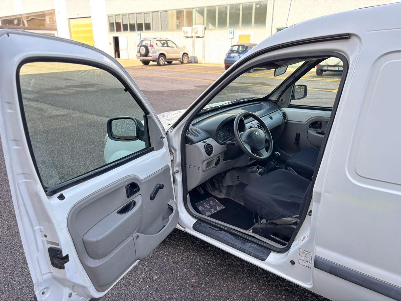 Renault Kangoo 1.9 D/65CV 3p. Generique Express