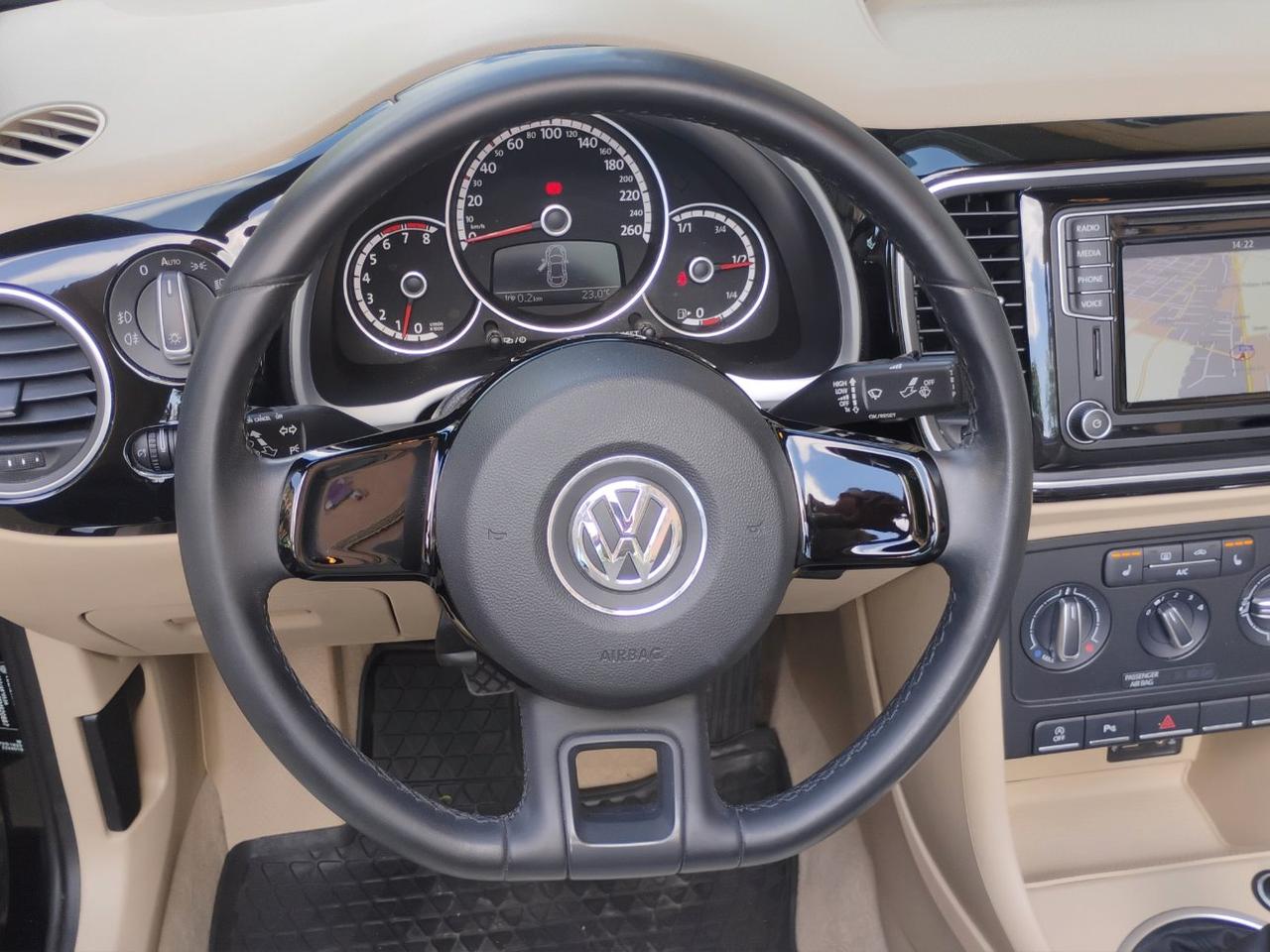 Volkswagen Maggiolino Cabrio 1.2 tsi Design.NAVIGATORE.SEDILI RISCALDATI