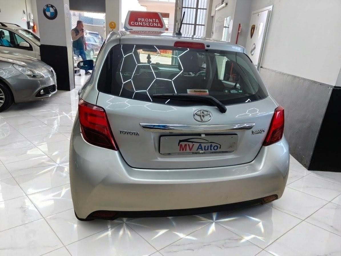 Toyota Yaris 1.0 5P Doppia Occasione da MV Auto!