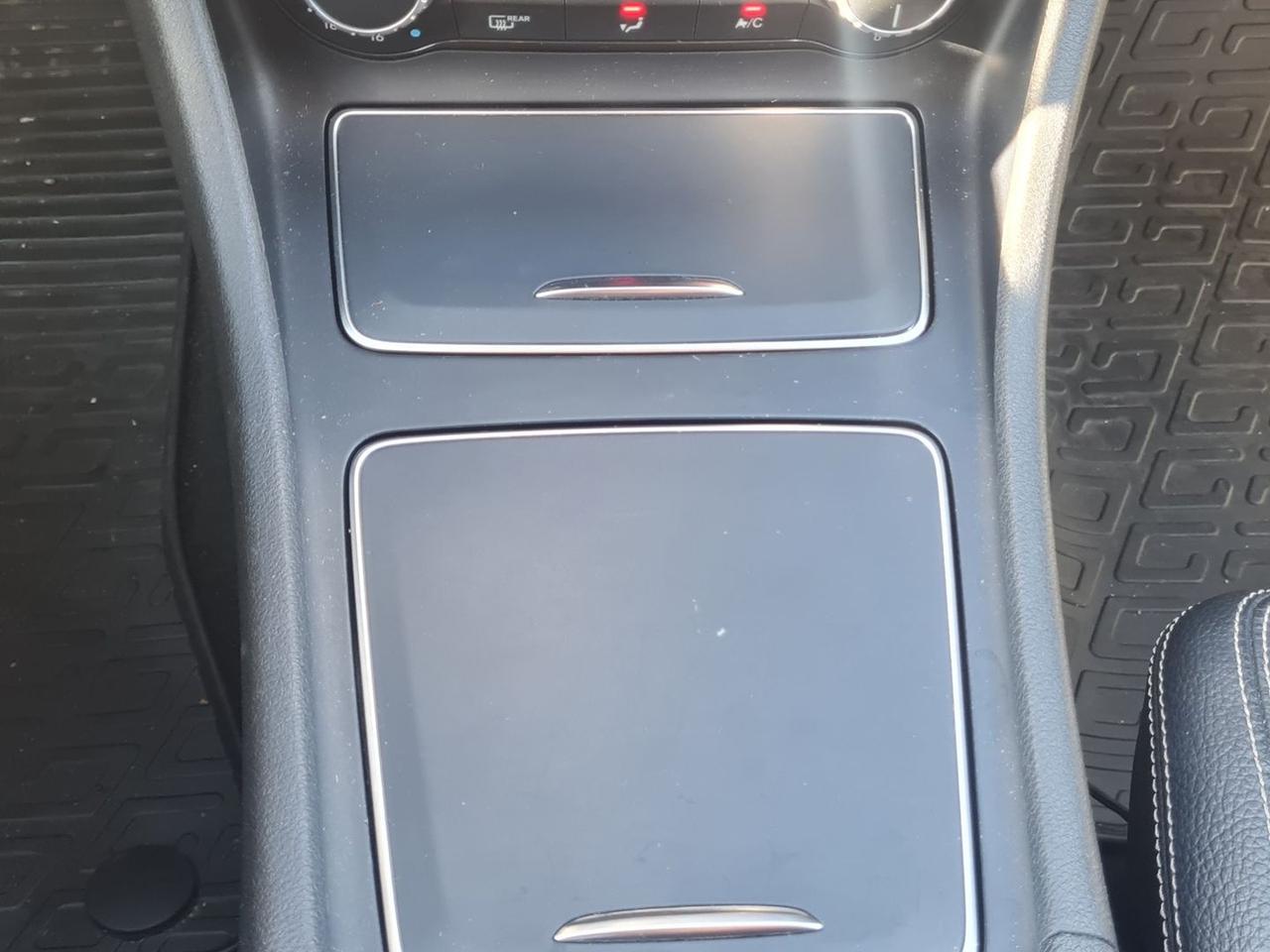Mercedes-Benz CLA 180 D SPORT #6672
