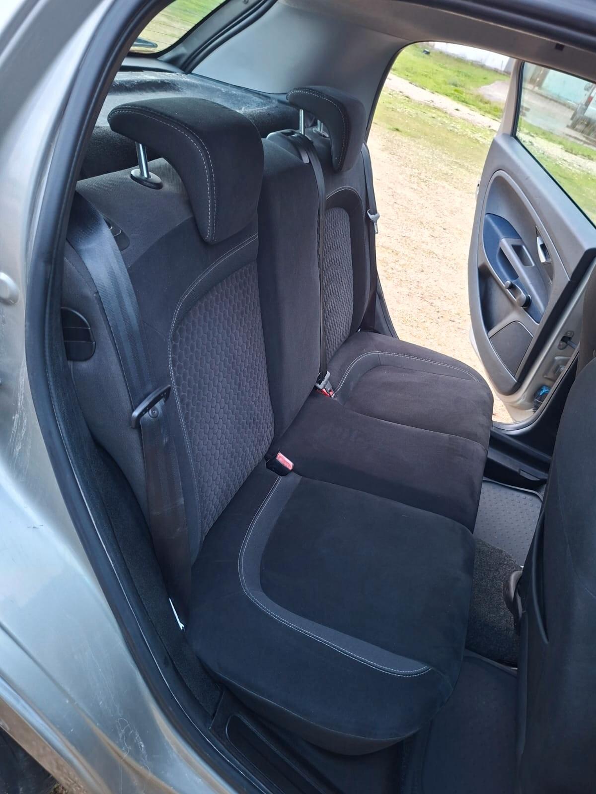 Fiat Grande Punto 1.3 MJT 75 CV GANCIO TRAINO