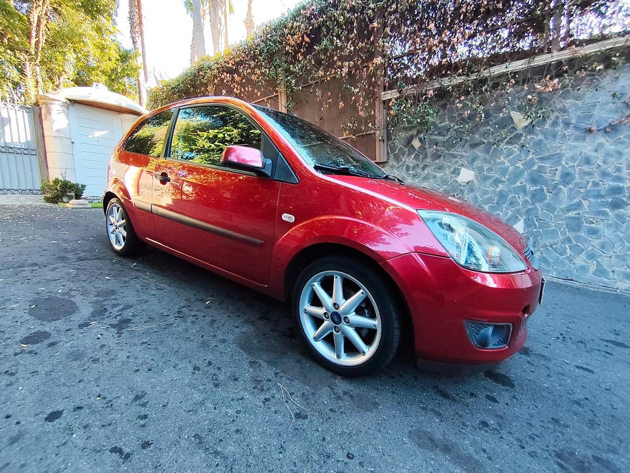 Ford Fiesta 1.2 3 porte 102.000 km